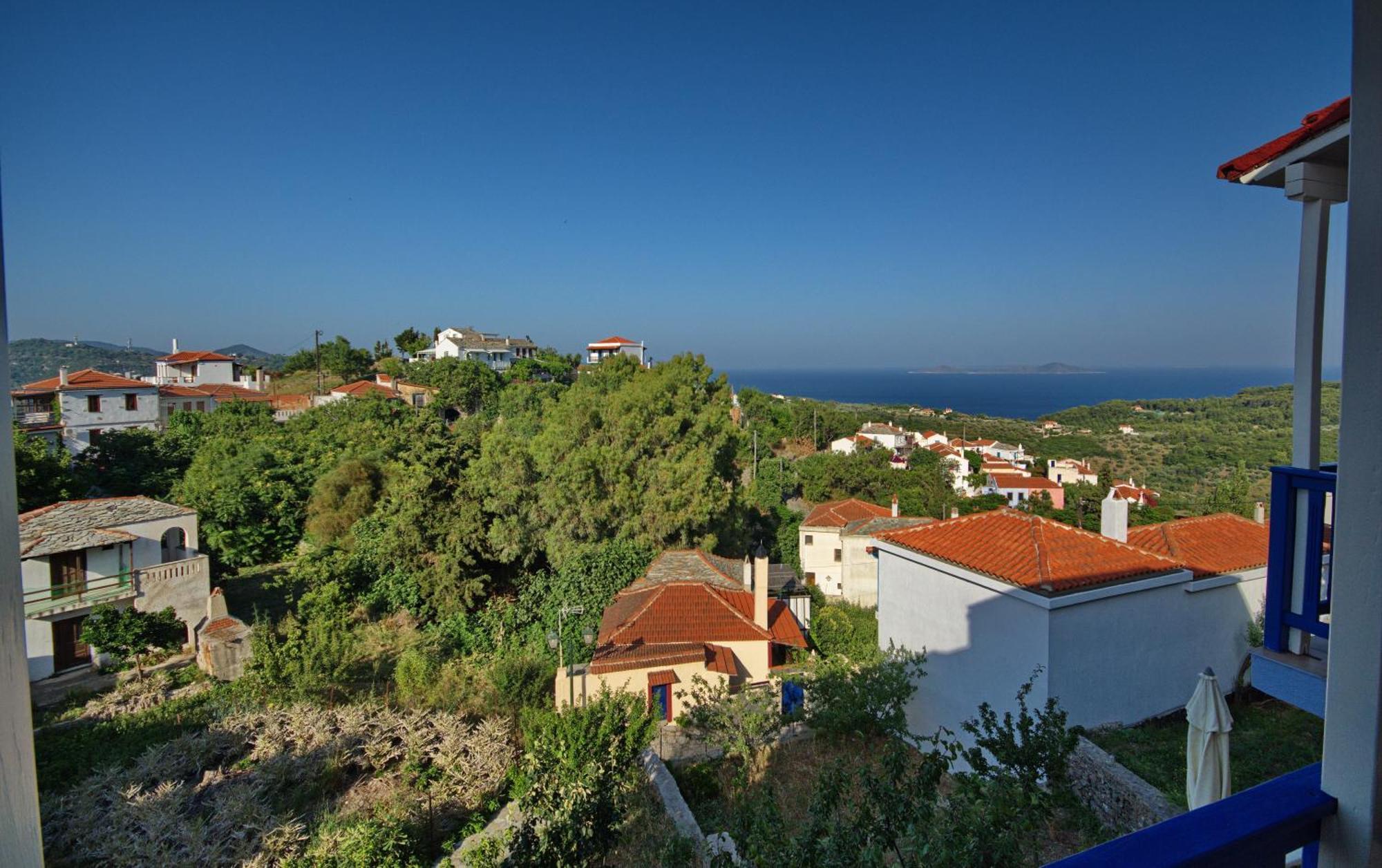 Fantasia House Alonnisos Town ภายนอก รูปภาพ