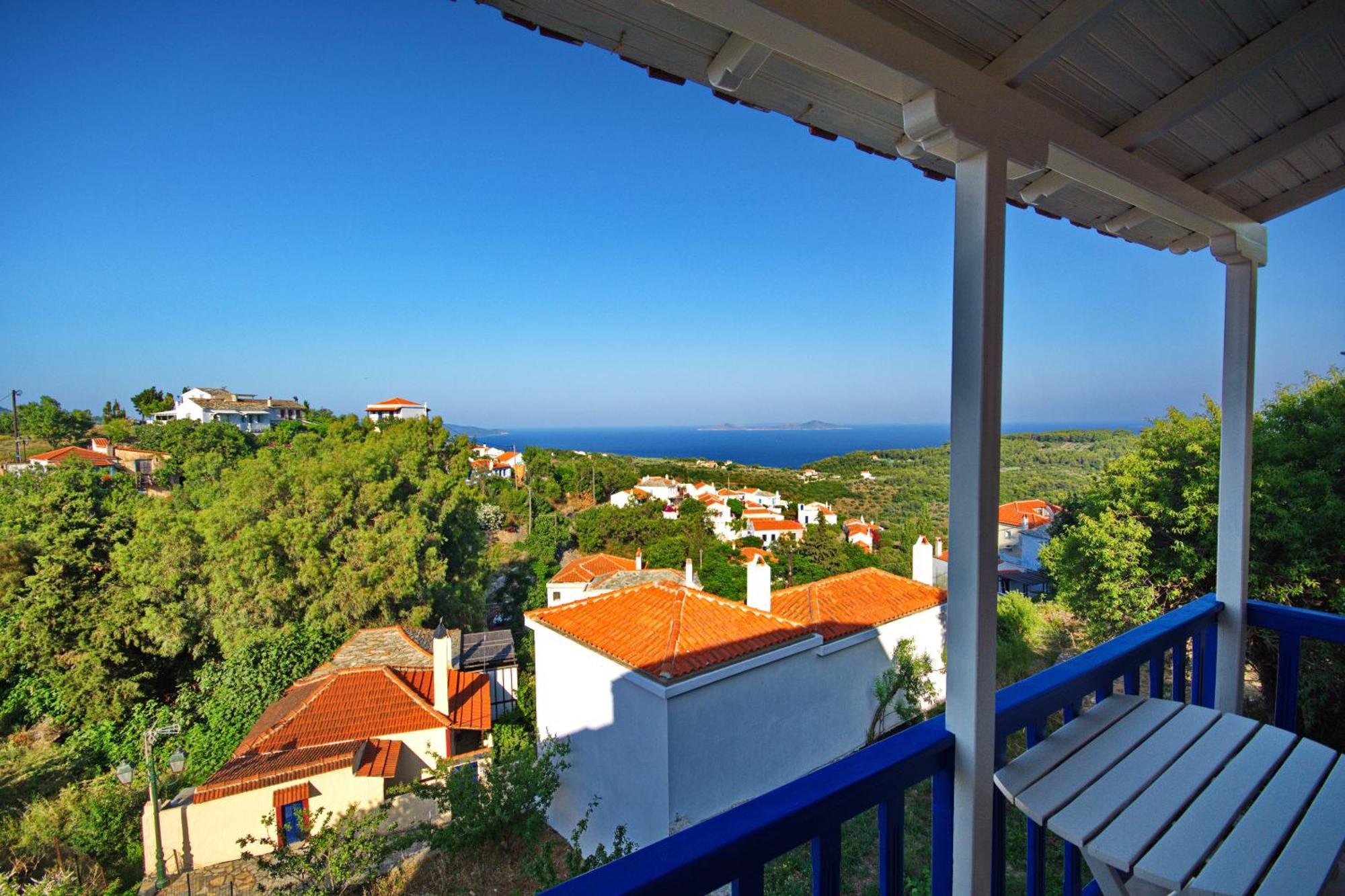 Fantasia House Alonnisos Town ภายนอก รูปภาพ
